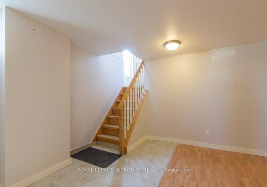 892-baseline-road-ottawa-ontario-x13860006