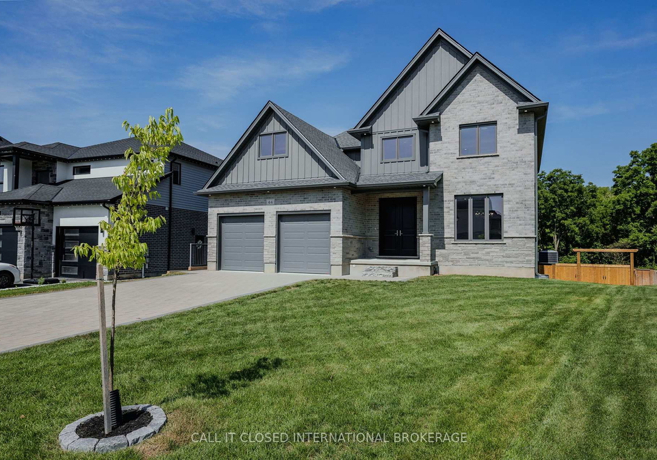 44-royal-crescent-southwold-ontario-x13860550