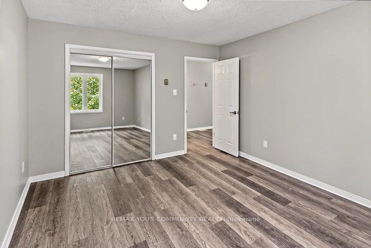10-riverside-drive-kawartha-lakes-ontario-x13860794
