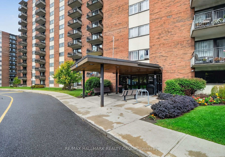 1485-baseline-road-ottawa-ontario-x13861342