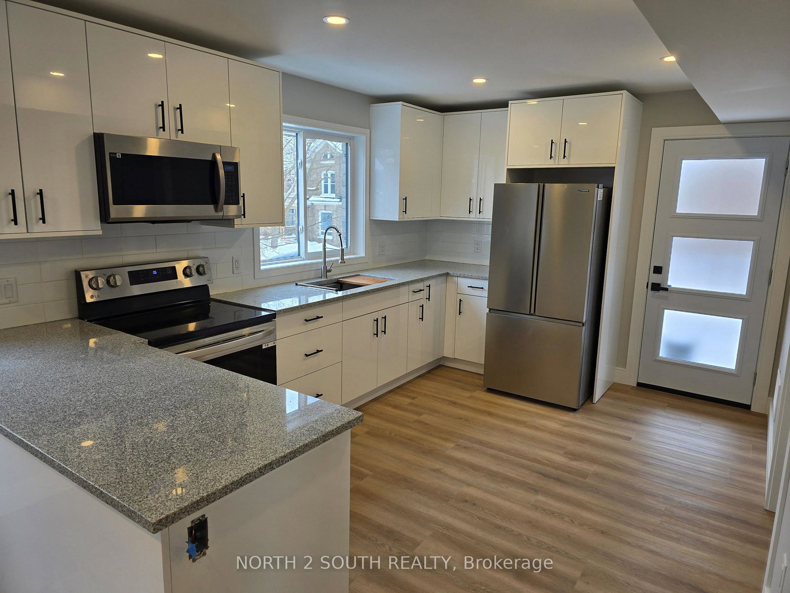 24darling-street-brantford-ontario-x13861690