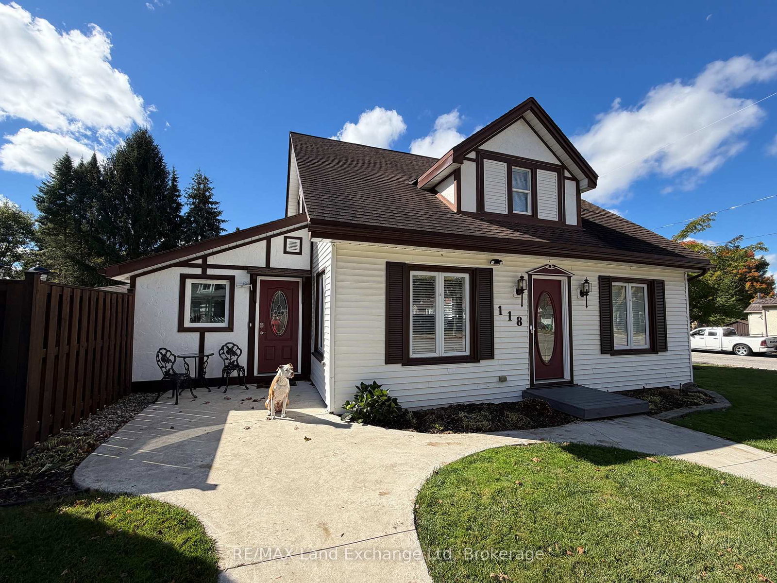 118-victoria-street-e-north-huron-ontario-x13861894