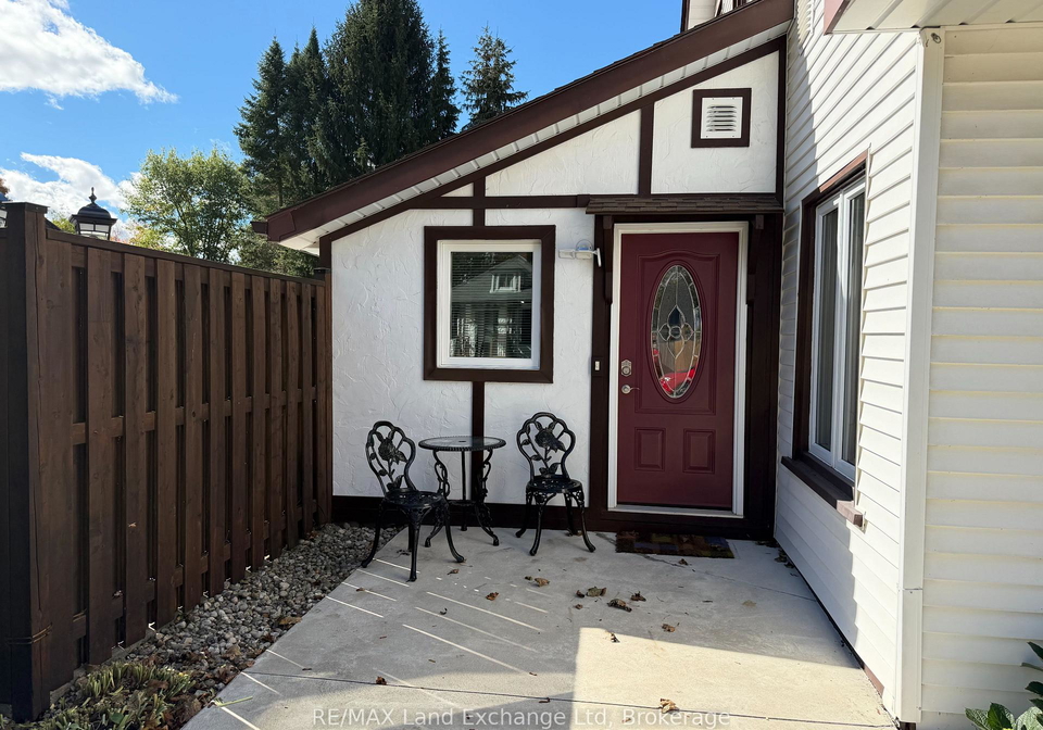 118-victoria-street-e-north-huron-ontario-x13861894