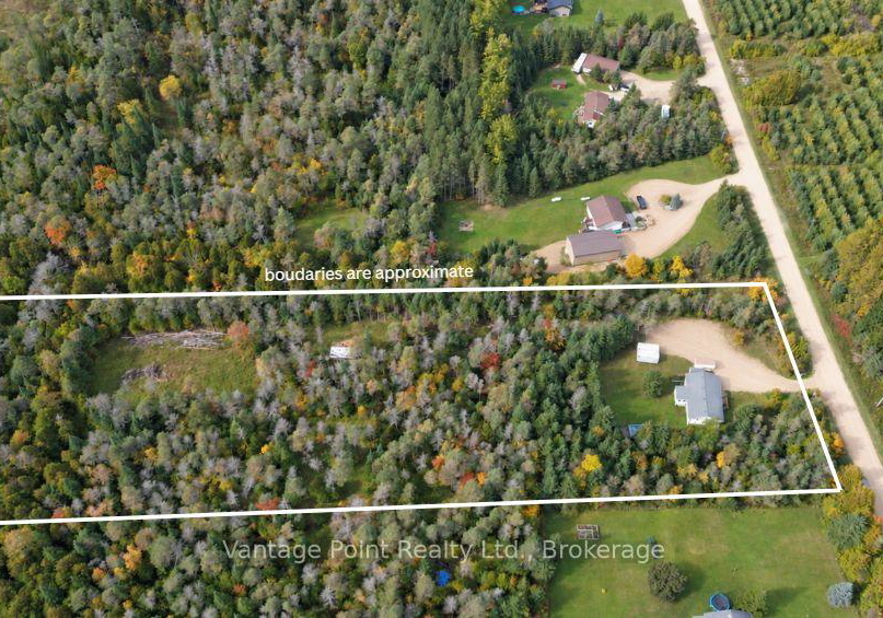 736038-west-back-line-chatsworth-ontario-x13862080