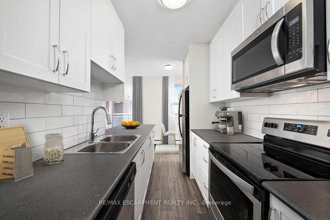 607-heritage-drive-waterloo-ontario-x13862852