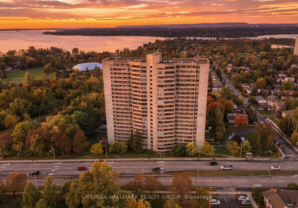 415-greenview-avenue-ottawa-ontario-x13862934