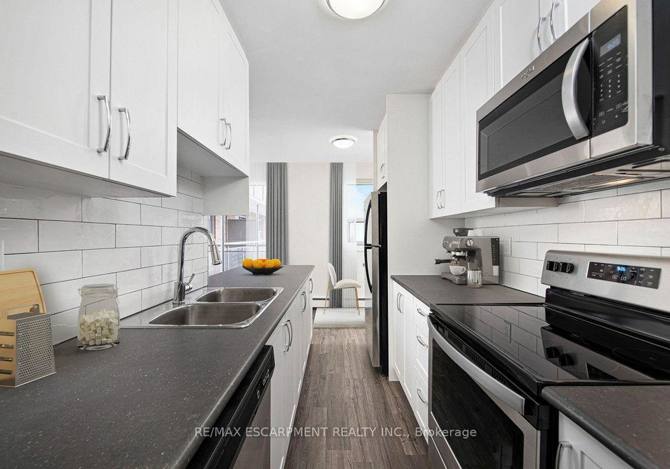 607-heritage-drive-waterloo-ontario-x13863022