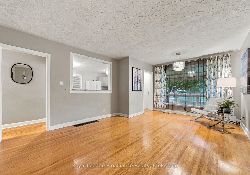 14-munro-avenue-belleville-ontario-x13863228