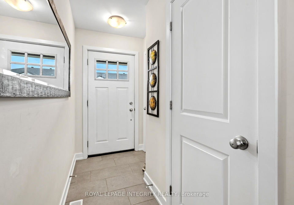 18-margaret-graham-terrace-smiths-falls-ontario-x13863524