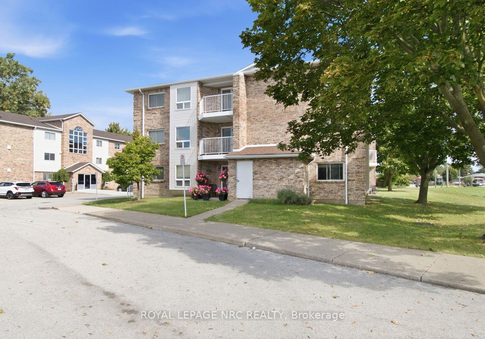 3011061-vansickle-road-n-st-catharines-ontario-x13864428