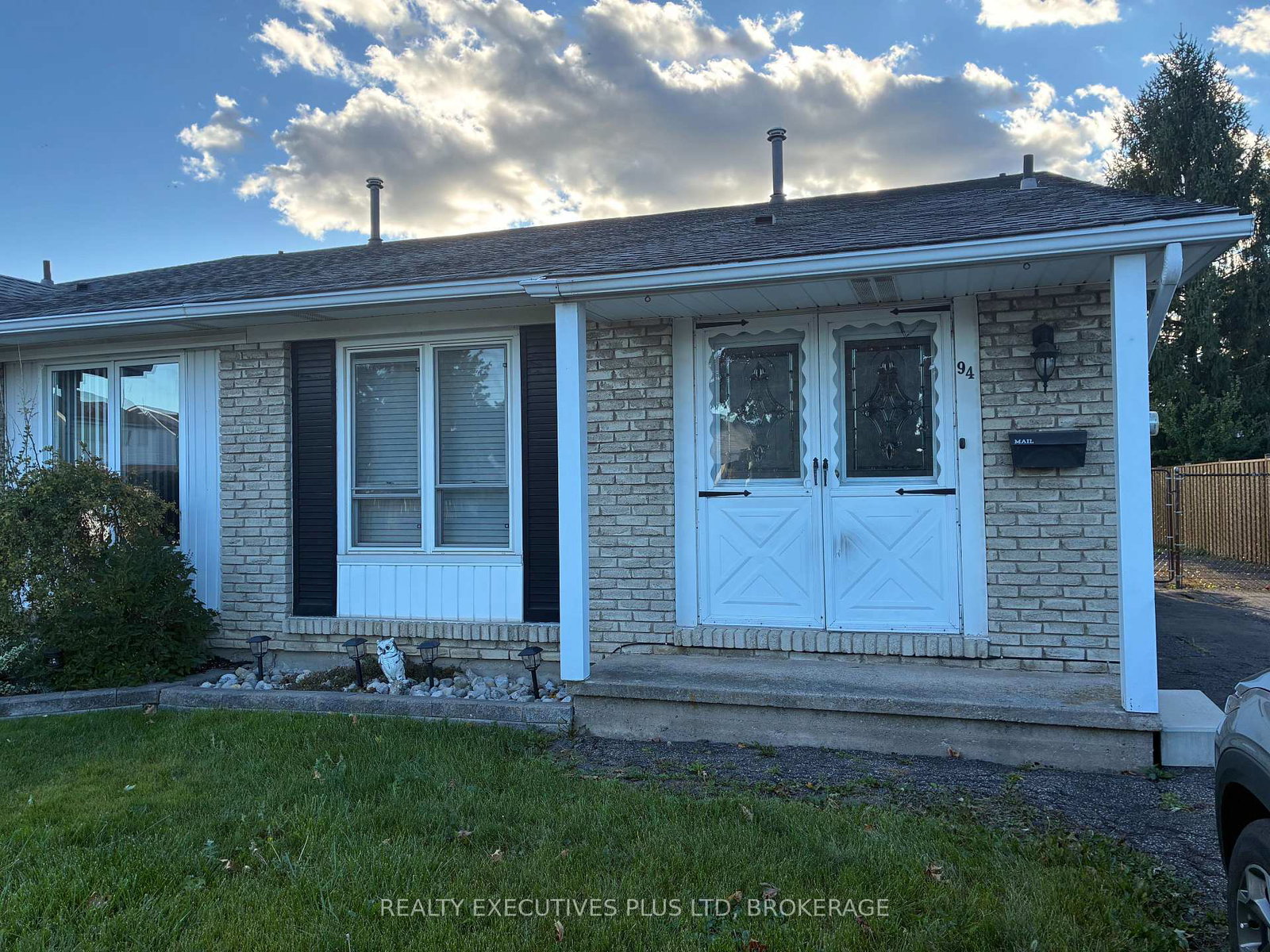 94-carriage-road-st-catharines-ontario-x13864780