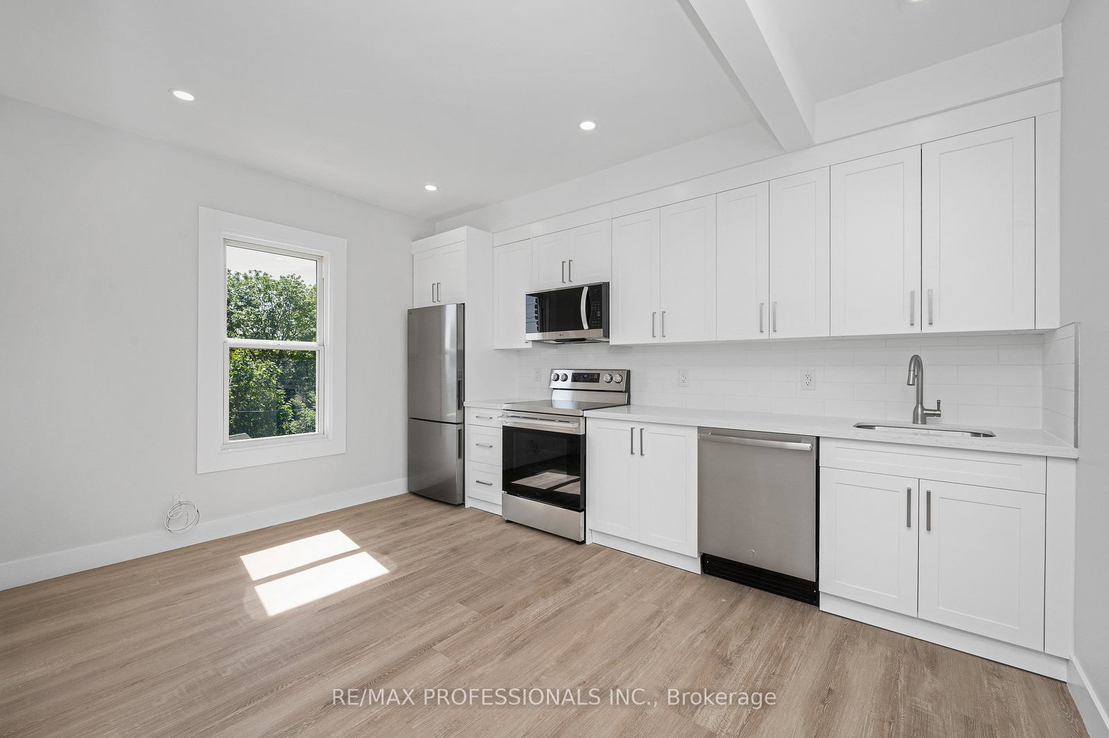 388-wilson-street-hamilton-ontario-x13865100