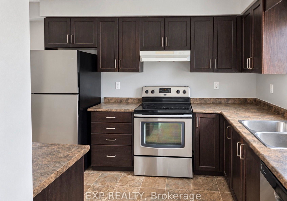6-upper-mercer-street-e-kitchener-ontario-x13865162