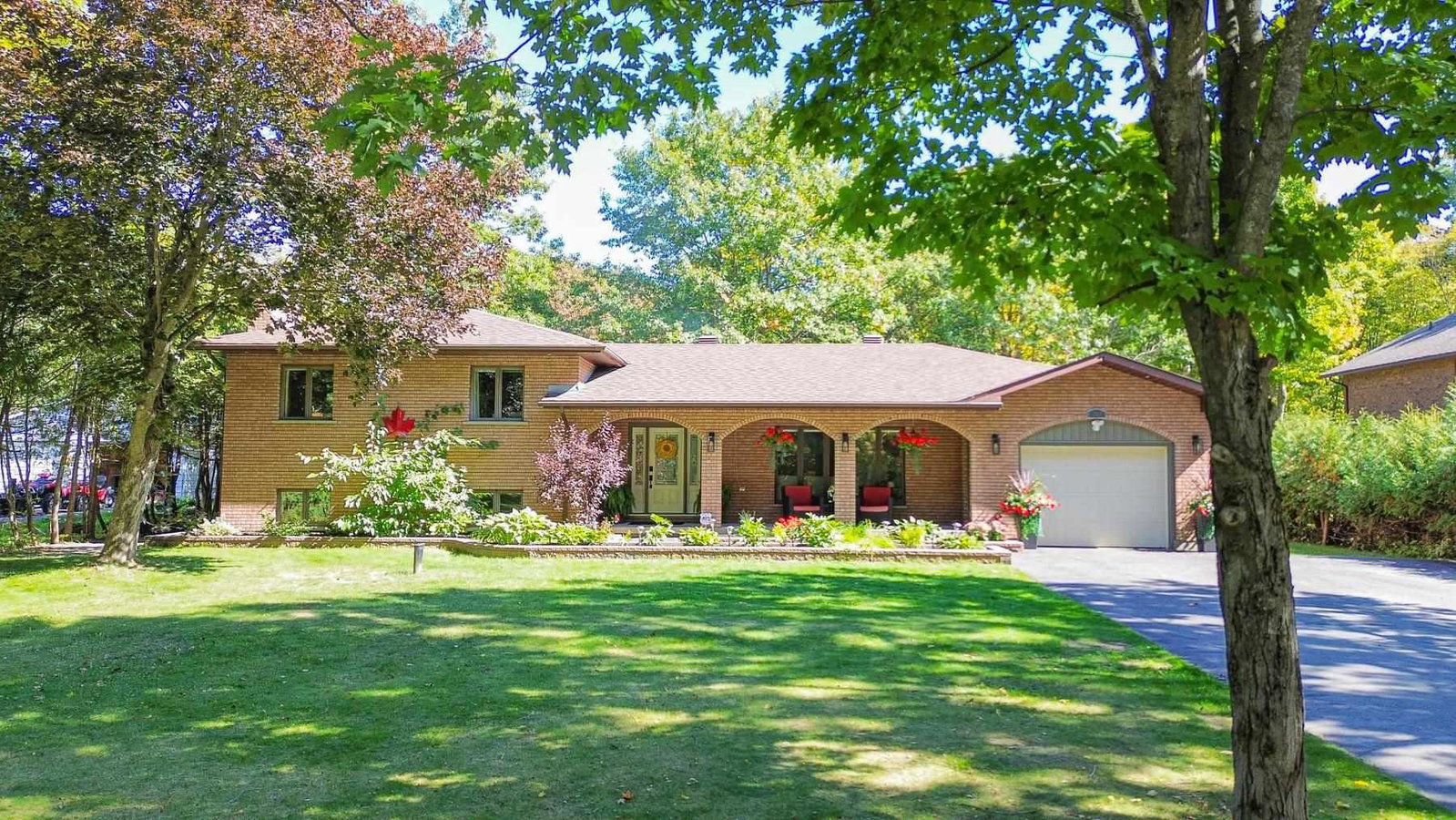 Houses for Sale in Old Goulais Bay Road | The Canadian Home