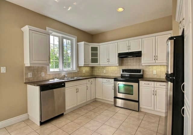 3852-turnberry-lane-plympton-wyoming-ontario-x3456432