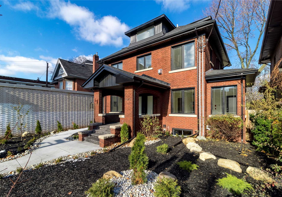 843-main-street-e-hamilton-ontario-x4310189
