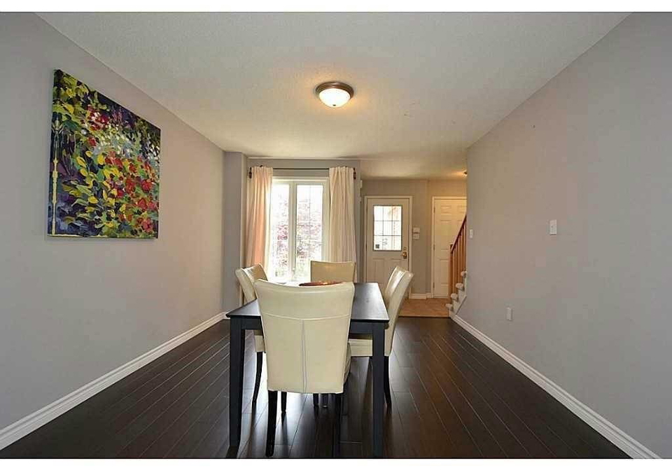 87-thoroughbred-boulevard-hamilton-ontario-x4418875