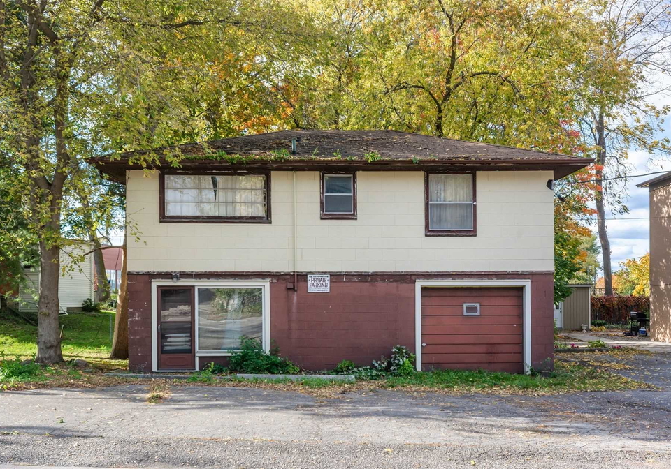 1-robinson-street-n-grimsby-ontario-x4616755