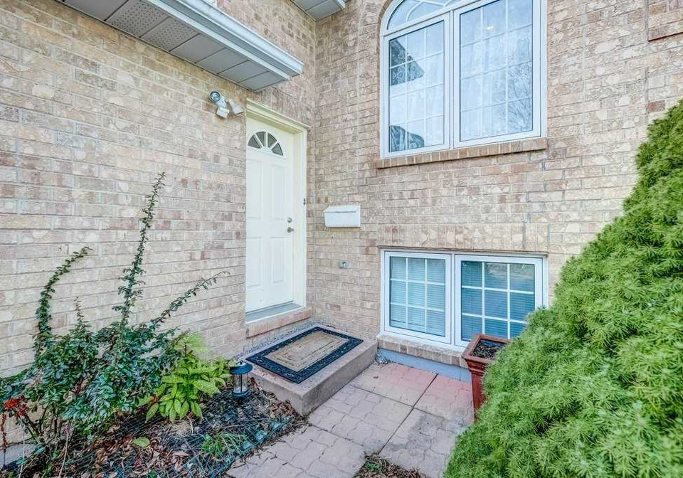 18-weston-road-st-catharines-ontario-x4759984