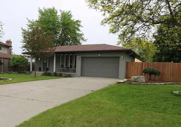 13050-st-thomas-street-tecumseh-ontario-x4791042