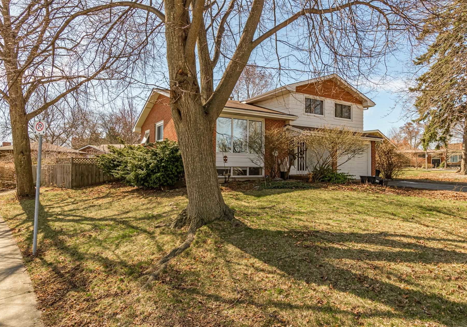 1-isaac-court-hamilton-ontario-x5175994
