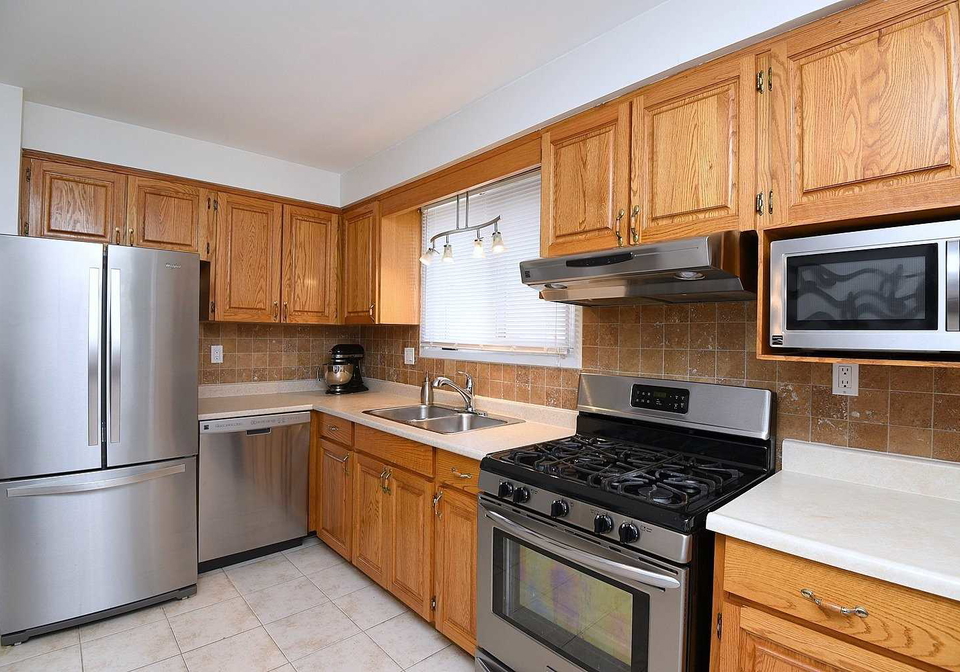 232-eaglewood-drive-hamilton-ontario-x5214176