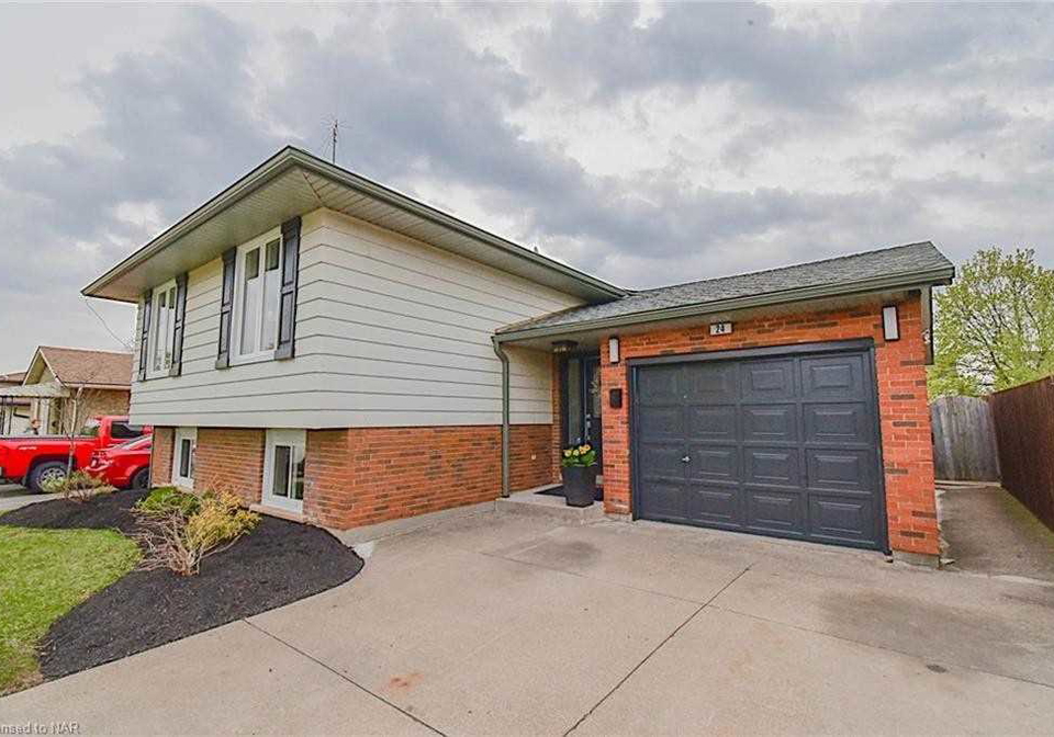 24-winnifred-avenue-st-catharines-ontario-x5215535