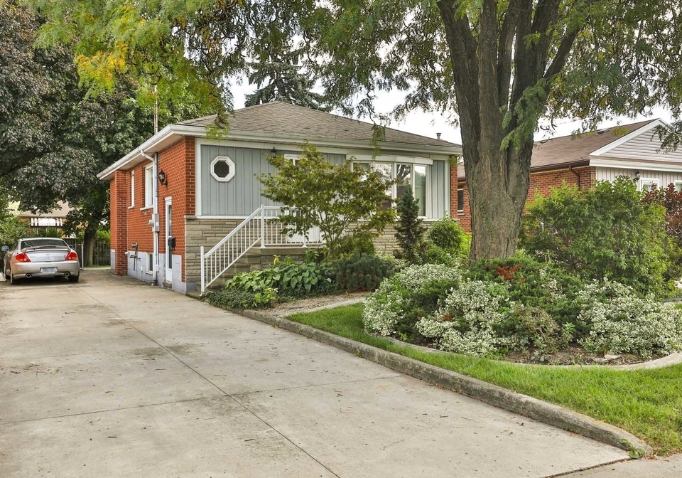 325-east-32nd-street-hamilton-ontario-x5388557