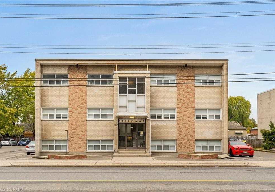 237-mohawk-road-e-hamilton-ontario-x5420858