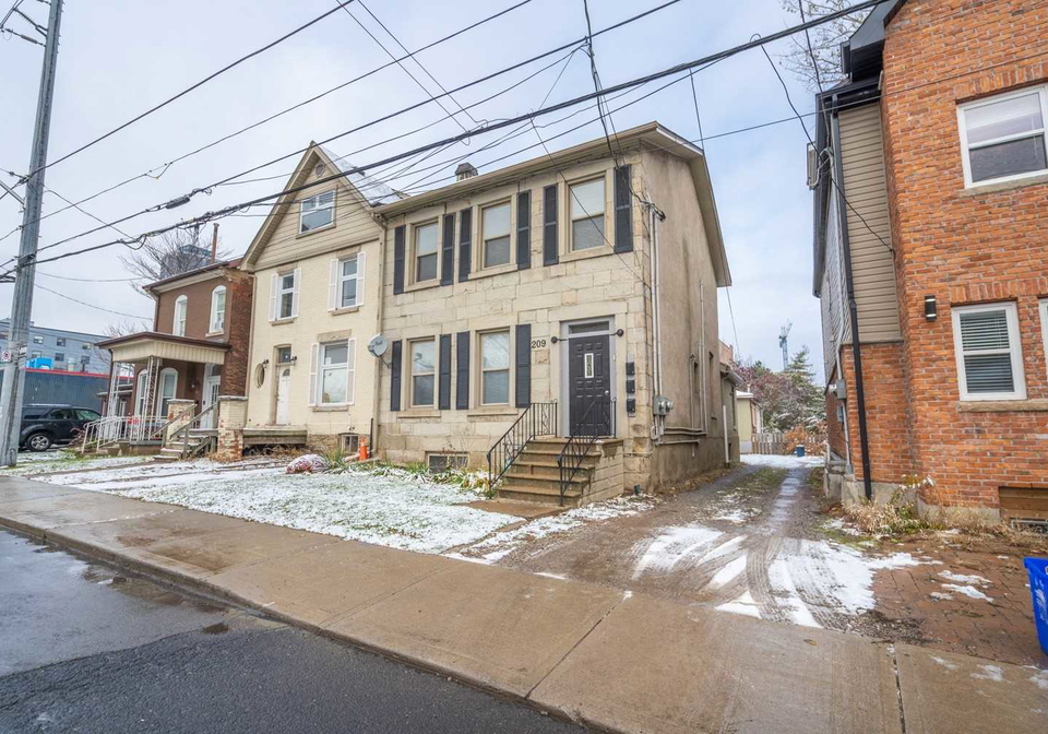 209-hunter-street-e-hamilton-ontario-x5447150