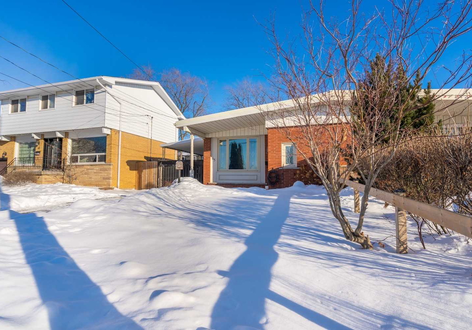 65-fielding-crescent-hamilton-ontario-x5487173
