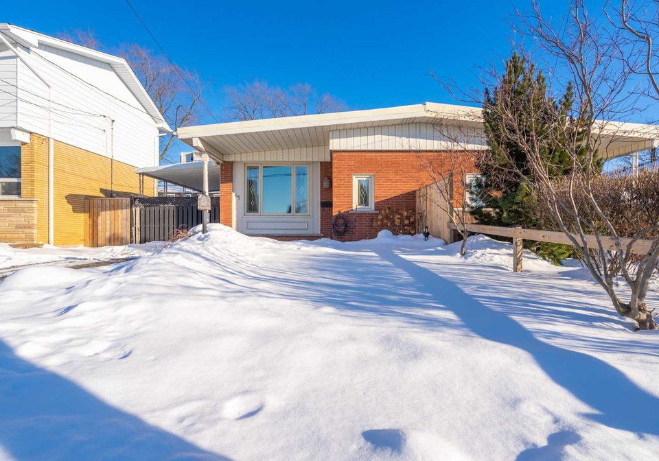 65-fielding-crescent-hamilton-ontario-x5487173