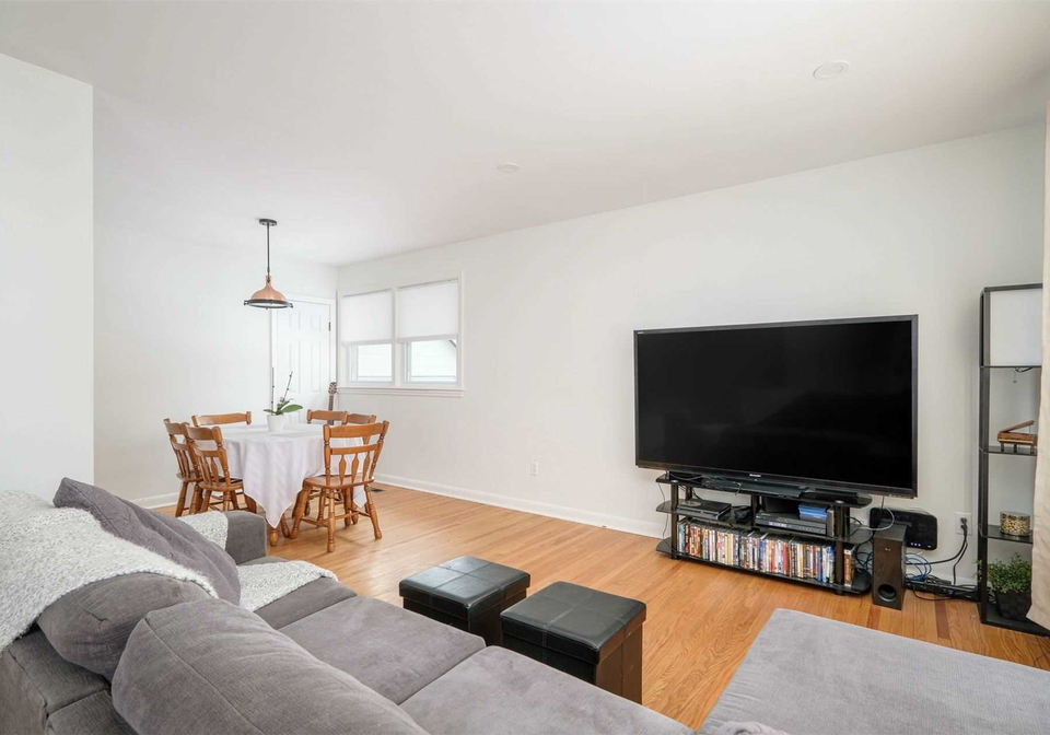 1020-brewer-street-peterborough-ontario-x5498850