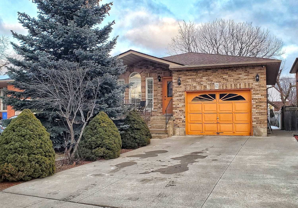 105-delena-avenue-s-hamilton-ontario-x5514198