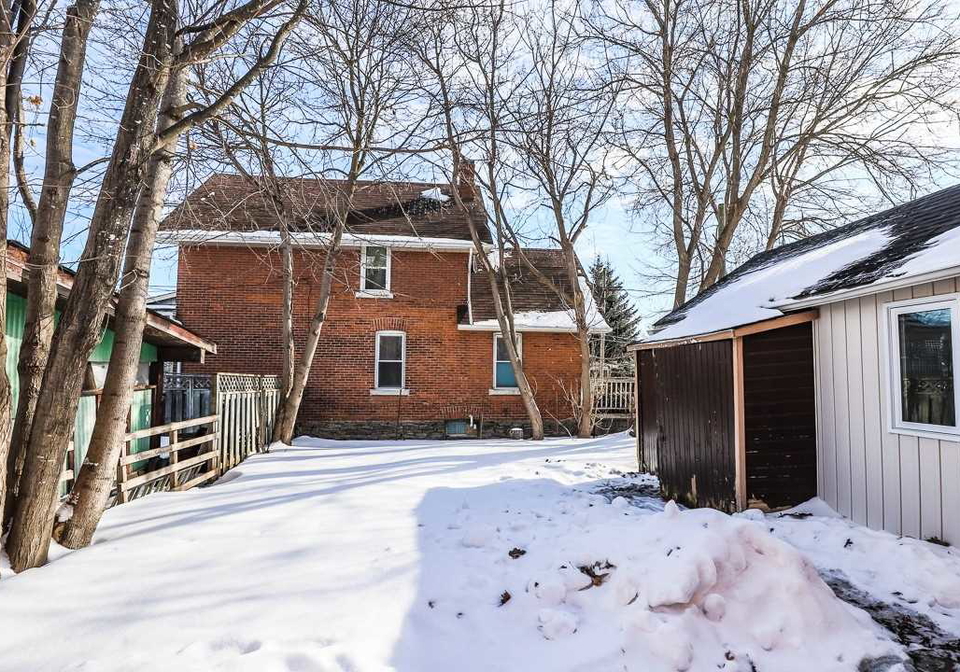 20-st-lawrence-street-kawartha-lakes-ontario-x5521455