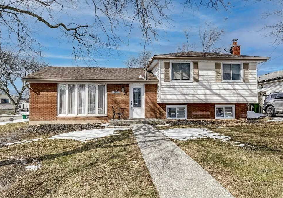 8-banff-drive-hamilton-ontario-x5530277