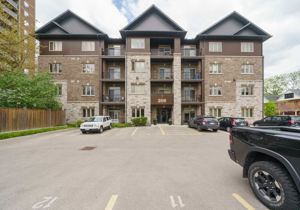 208-bold-street-hamilton-ontario-x5638014