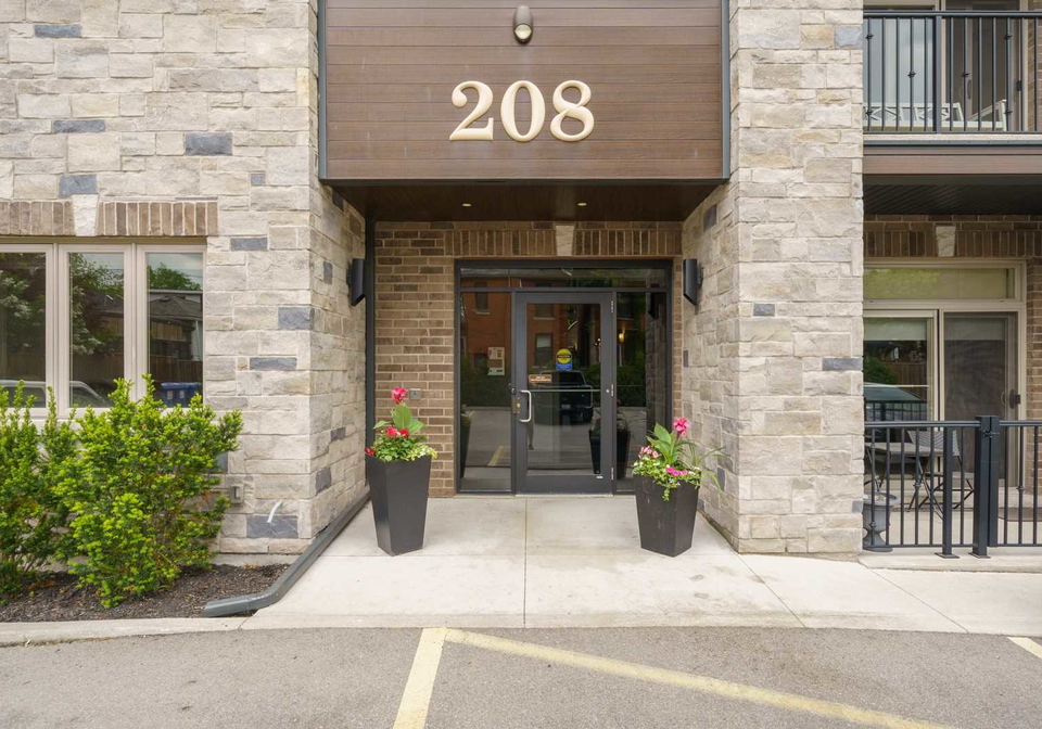 208-bold-street-hamilton-ontario-x5638014