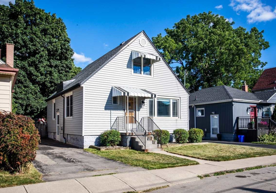 19-east-27th-street-hamilton-ontario-x5721138