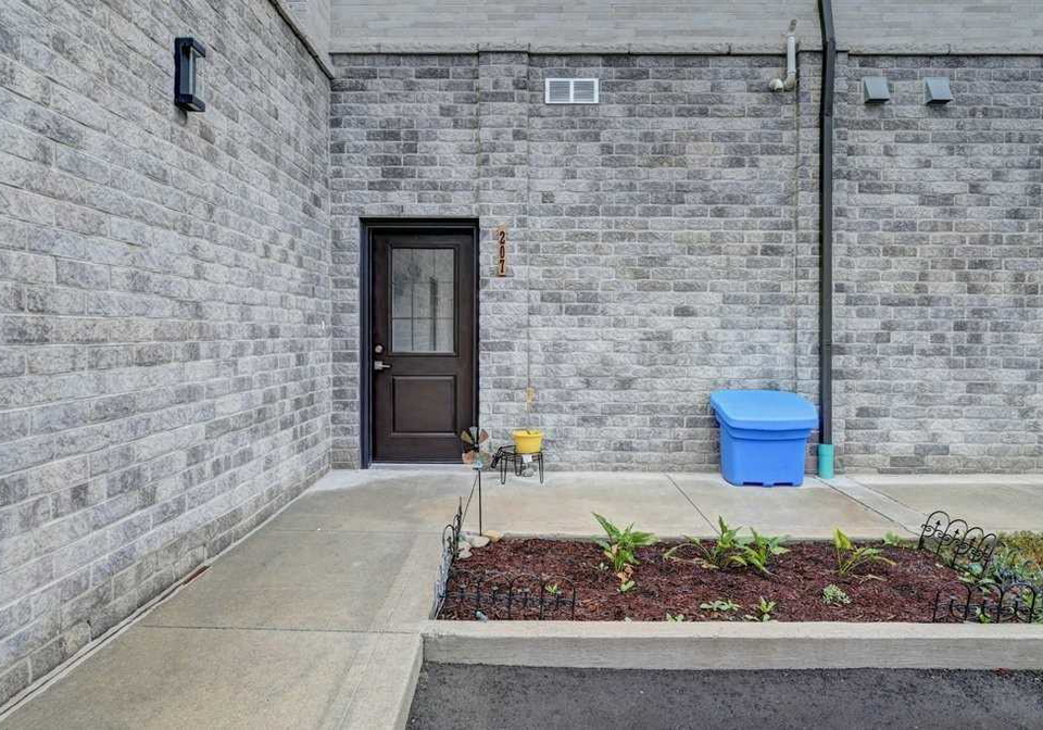 255-woolwich-street-waterloo-ontario-x5760235