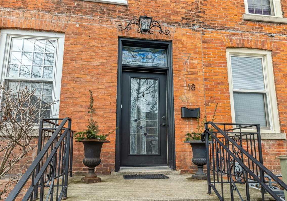 18-norris-place-st-catharines-ontario-x5947169