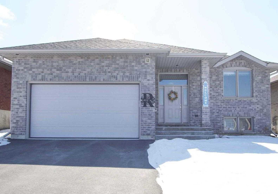 12-liberty-crescent-quinte-west-ontario-x5979149