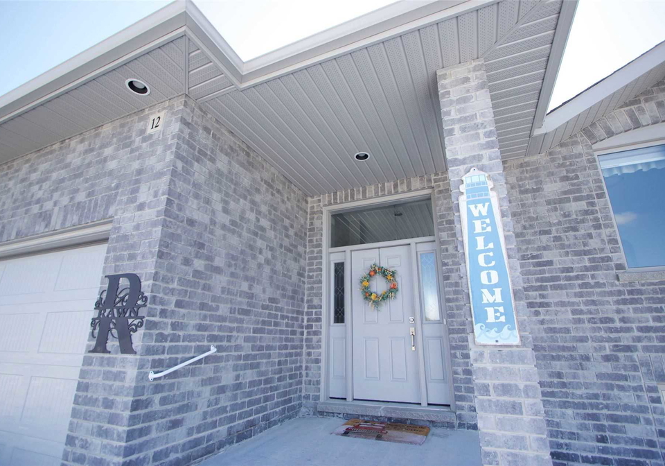 12-liberty-crescent-quinte-west-ontario-x5979149