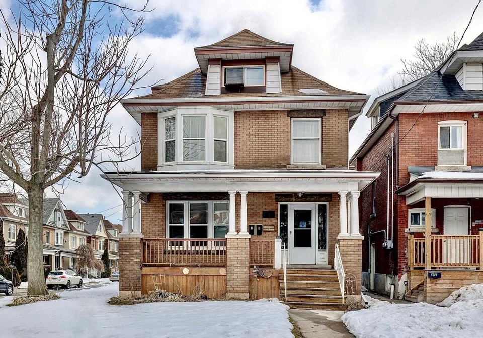 135-balsam-avenue-s-hamilton-ontario-x6015537
