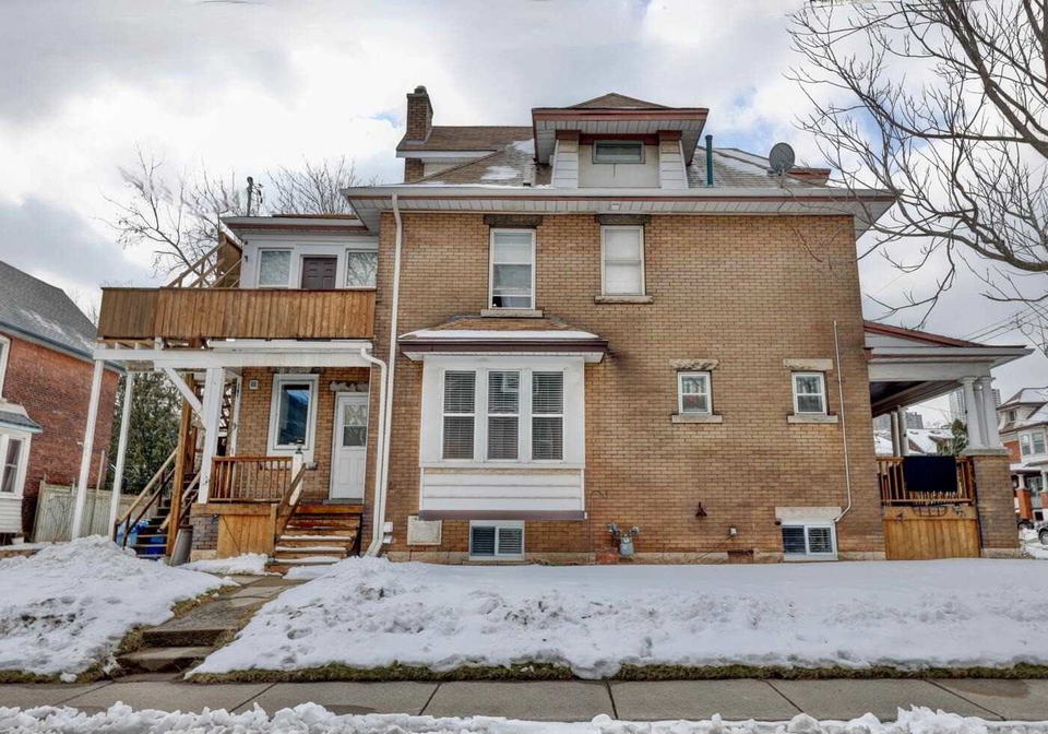 135-balsam-avenue-s-hamilton-ontario-x6015537