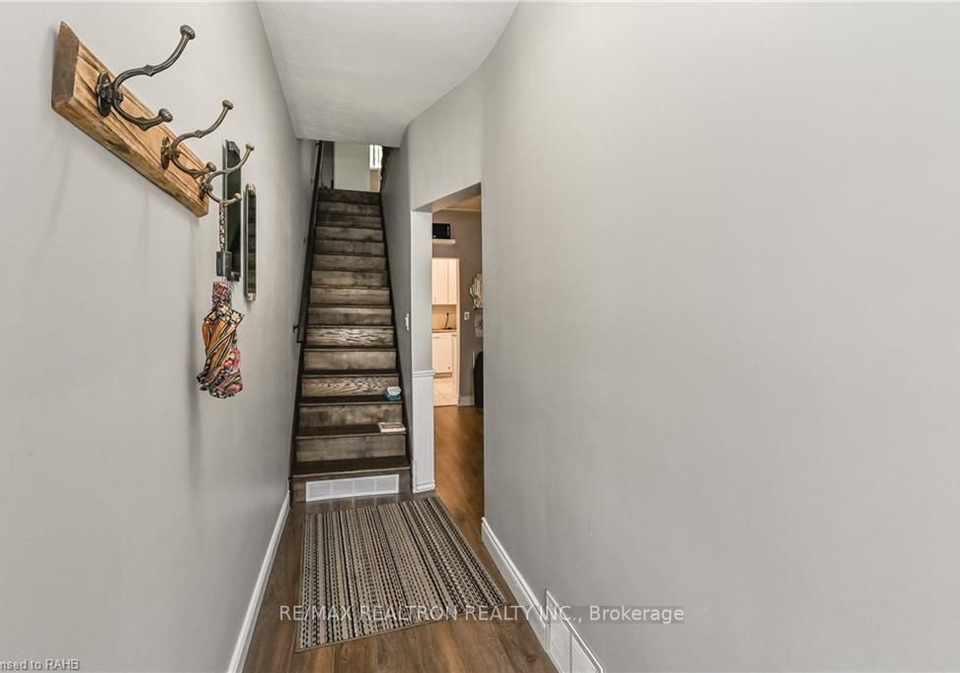 47-harvey-street-hamilton-ontario-x6105788