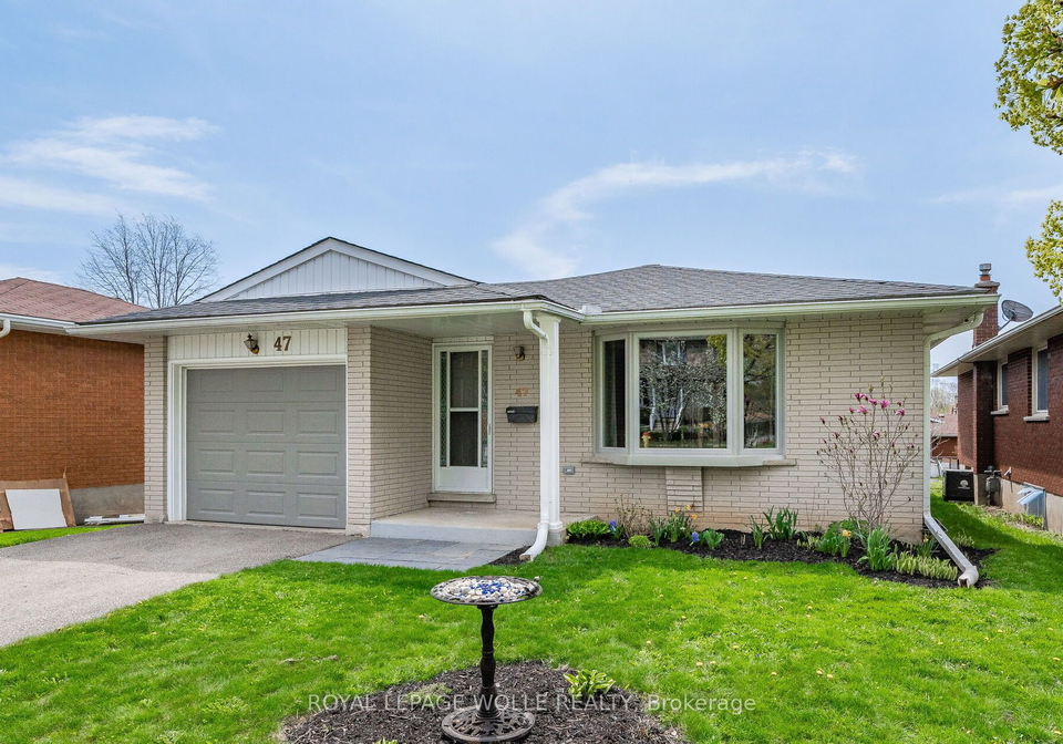 47-brookside-crescent-kitchener-ontario-x6639360