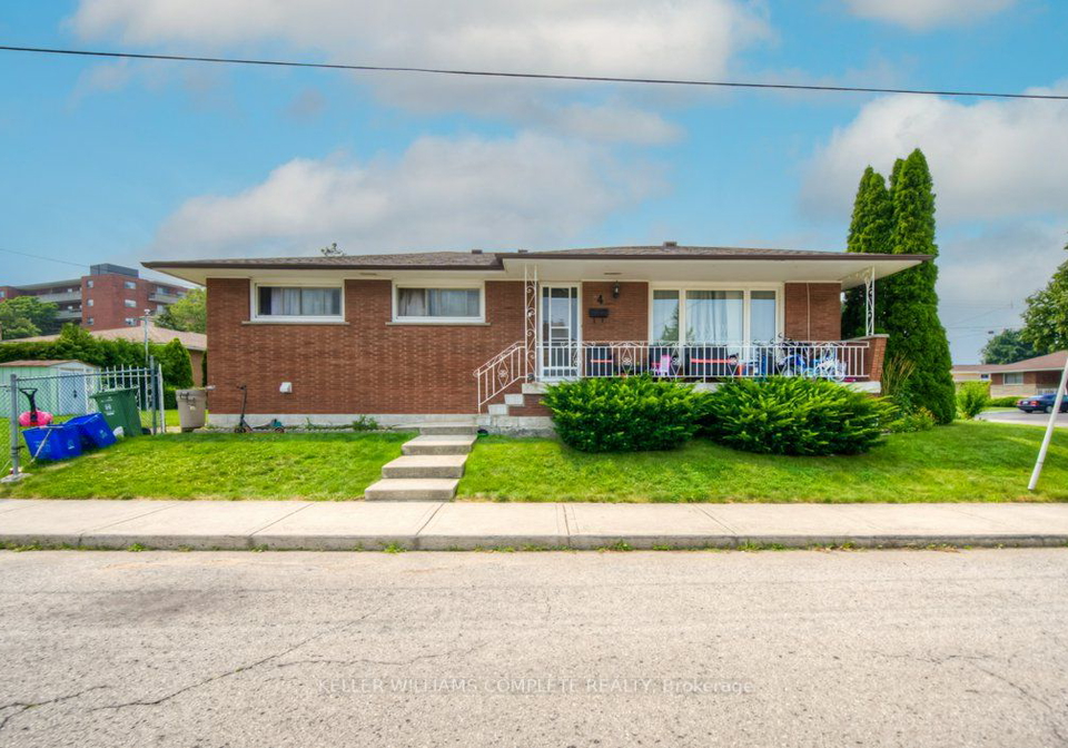 4-starlight-court-hamilton-ontario-x6715416