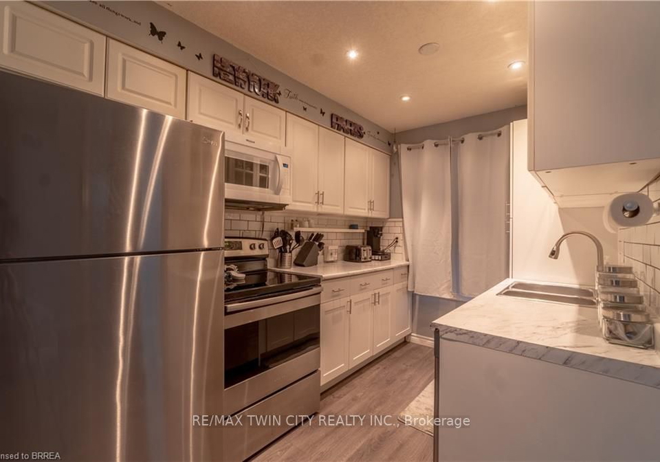 496-grey-street-brantford-ontario-x7215264