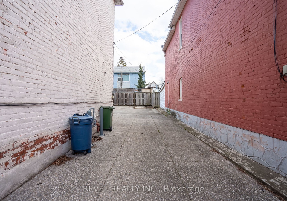 68-east-avenue-n-hamilton-ontario-x8065160